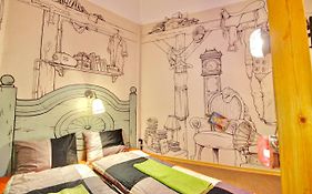 Lavender Circus Hostel, Doubles & Ensuites